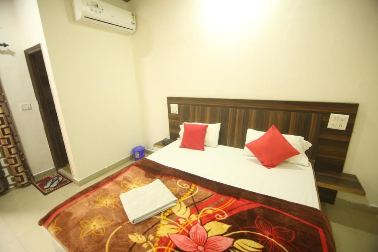 Hotel Amron45 Chandigarh Luaran gambar