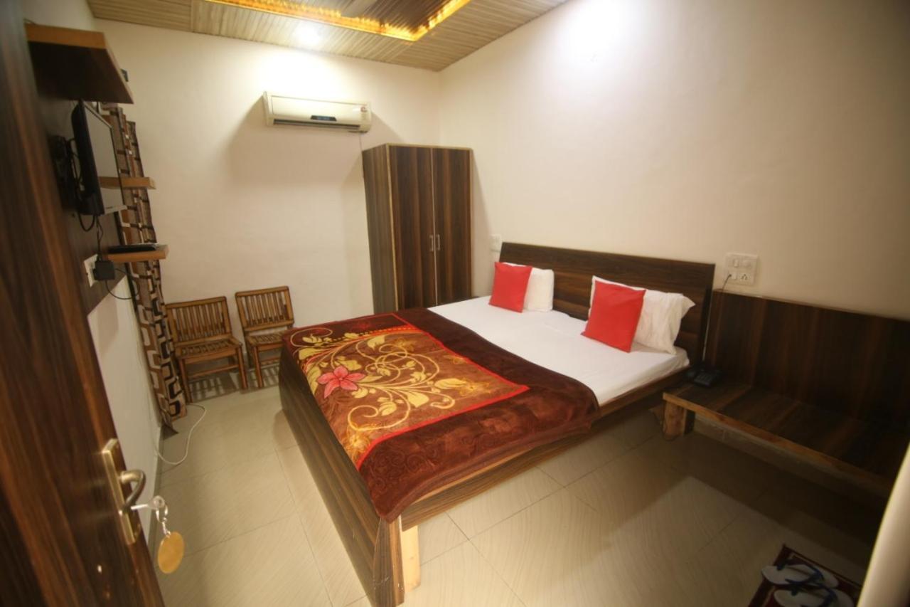 Hotel Amron45 Chandigarh Luaran gambar
